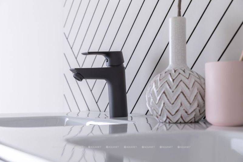 Смеситель для раковины Aquanet Static AF330-10B чёрный матовый